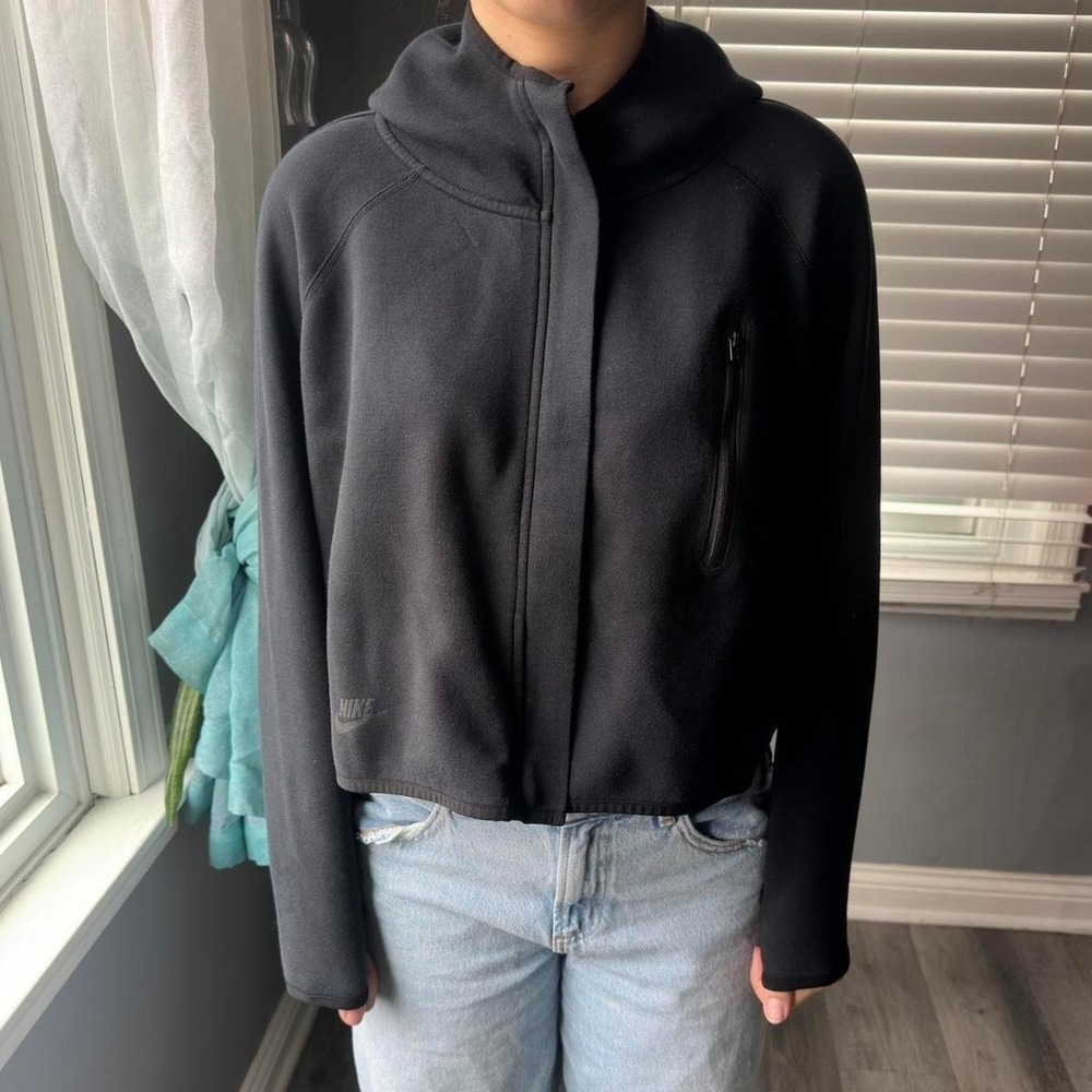 Nike Tech Women's Size M Black Cropped Zip-Up Hoodie